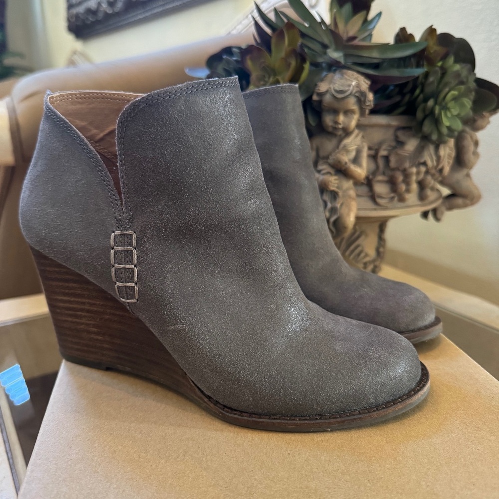 Lucky Brand Yimme Suede Bootie Size 7.5